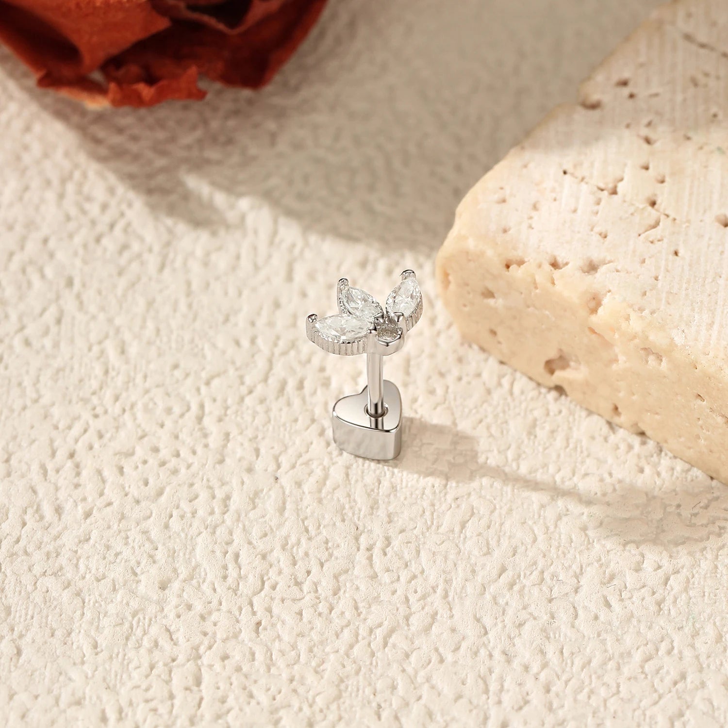 D Color Moissanite Screw Helix Earring 925 Sterling Silver Crown Design Heart Stud Earrings