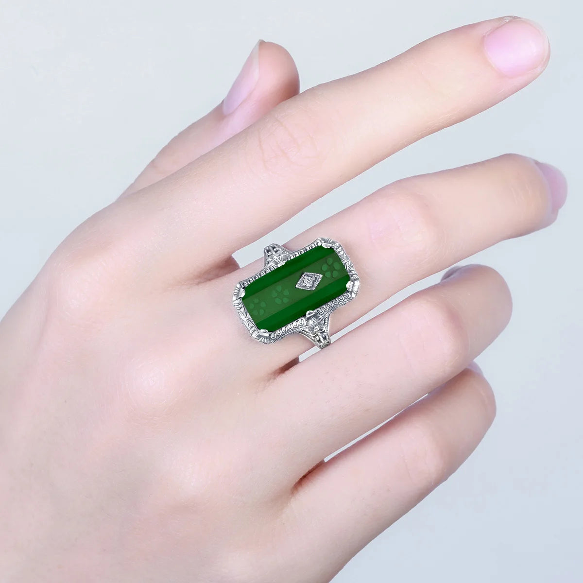 Unique 925 Sterling Silver Ring for Woman Simulated Emerald Vintage Filigree Persian Design Femal Elegant Rings Hand Made