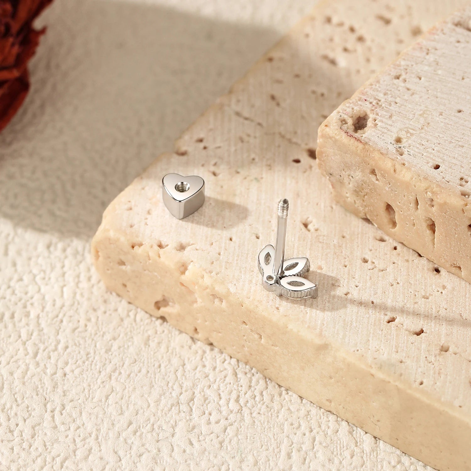 D Color Moissanite Screw Helix Earring 925 Sterling Silver Crown Design Heart Stud Earrings