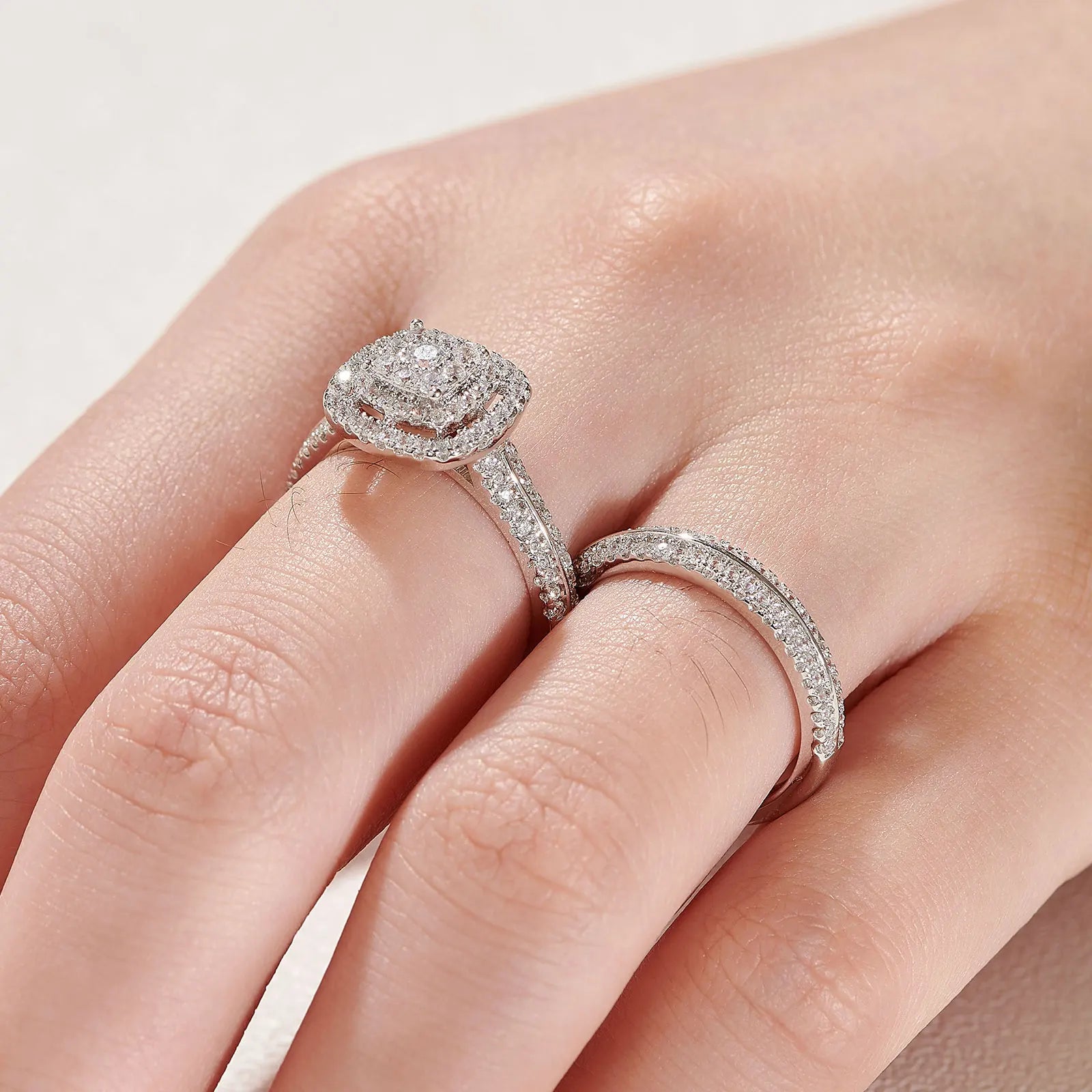 Newshe 2Pcs Moissanite Wedding Rings Set for Women White Gold Plated Halo Round Cut Engagement Bridal Ring