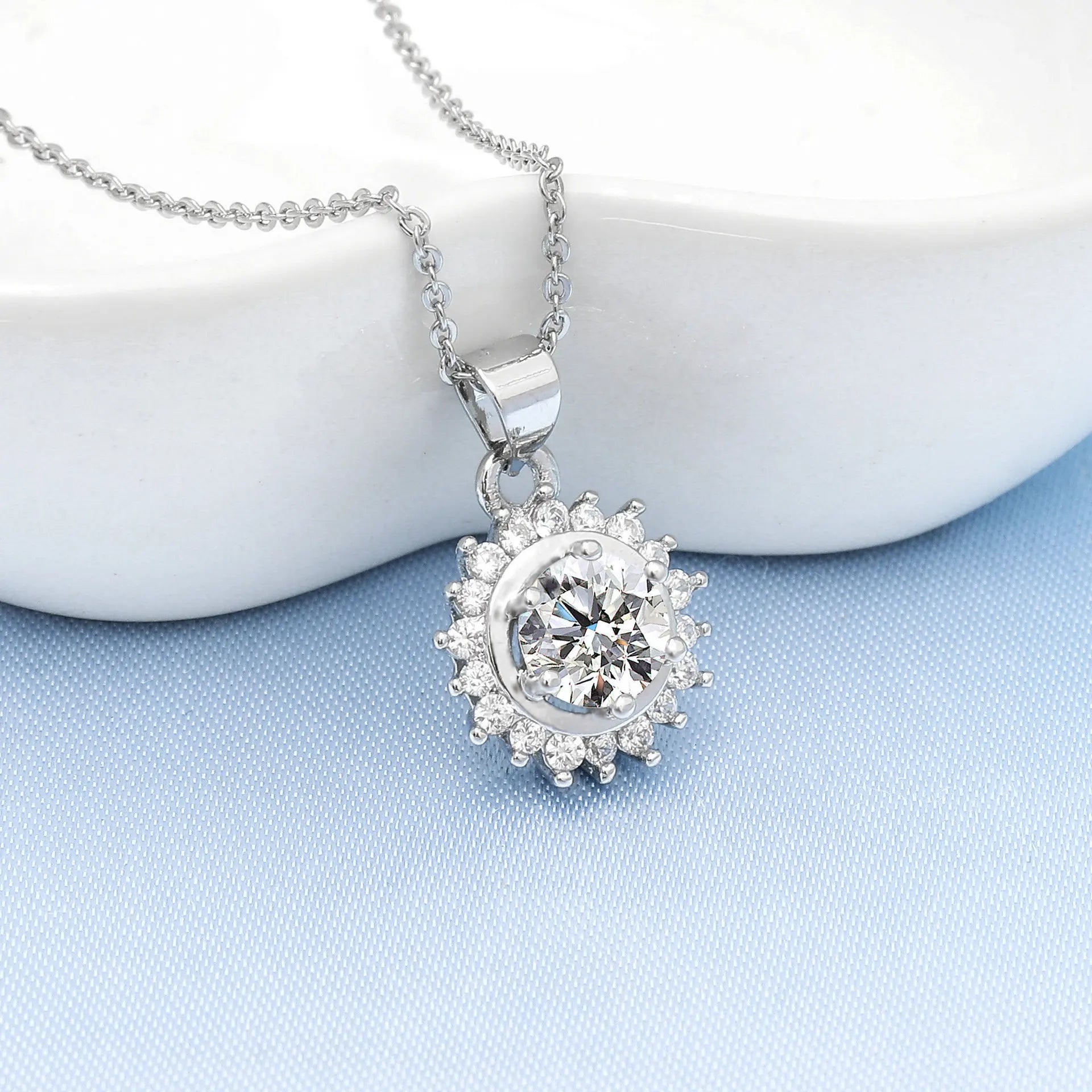 925 Sterling Silver Necklace For Women Round Pendent Sparkling Pave CZ Necklace Fashion Anniversary Birthday Jewelry Gifts N755