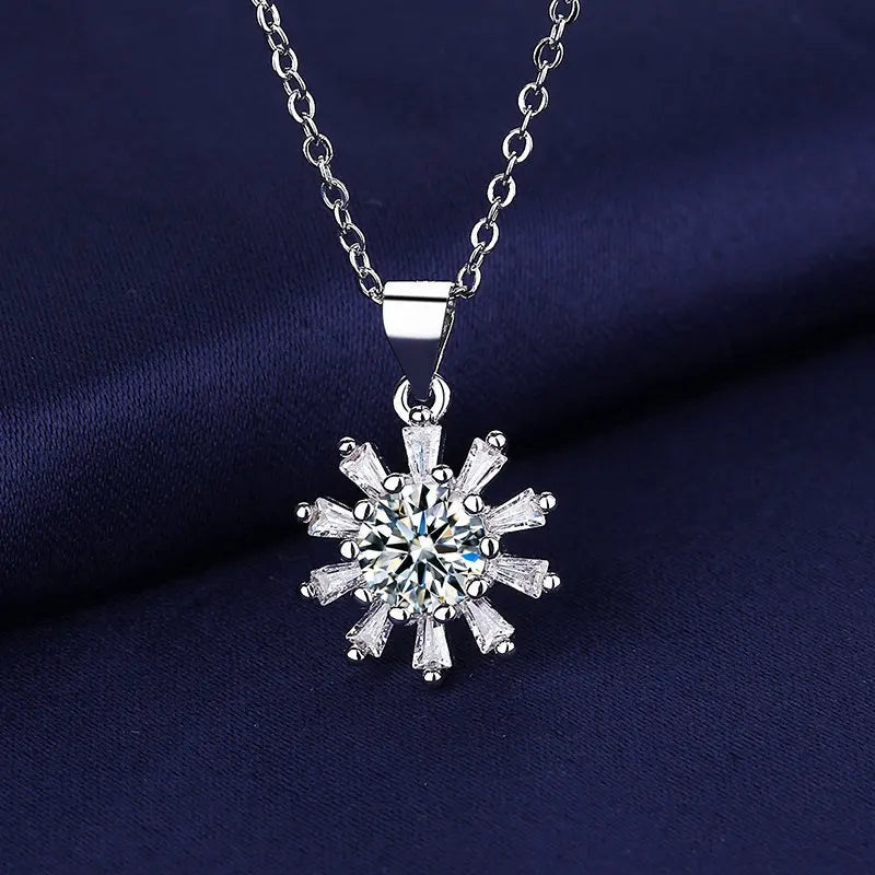 925 Sterling Silver Necklace For Women Round Pendent Sparkling Pave CZ Necklace Fashion Anniversary Birthday Jewelry Gifts N755