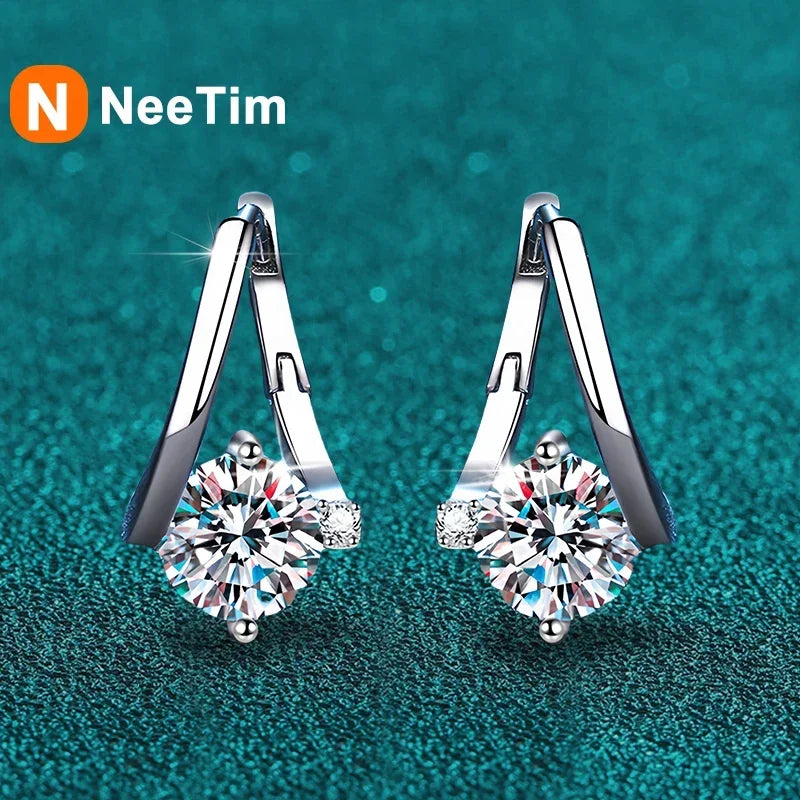 Vixonna Women's Moissanite Stud Earrings 925 Silver D Color VVS1 1ct