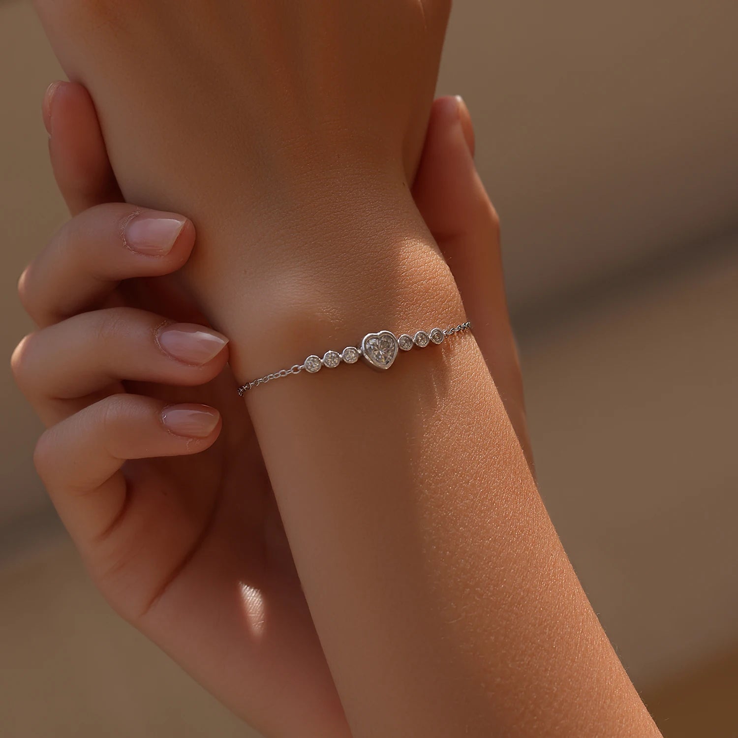 Vixonna Heart Moissanite Bracelet 925 Silver D Color VVS1 0.8ct