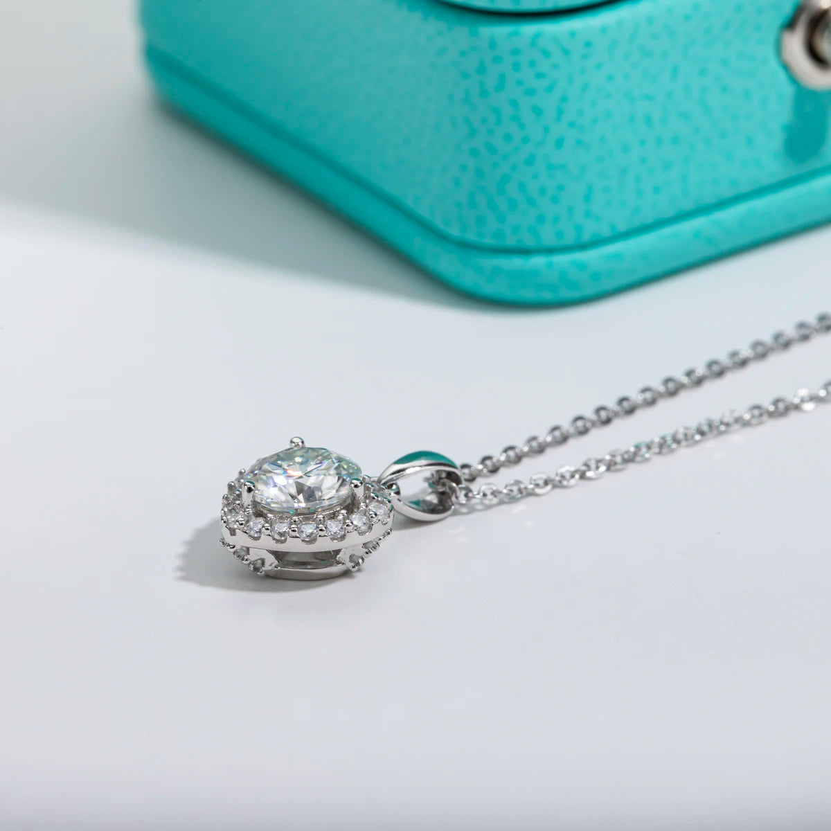 Vixonna Heart Moissanite Pendant Necklace 1ct D Color 925 Silver