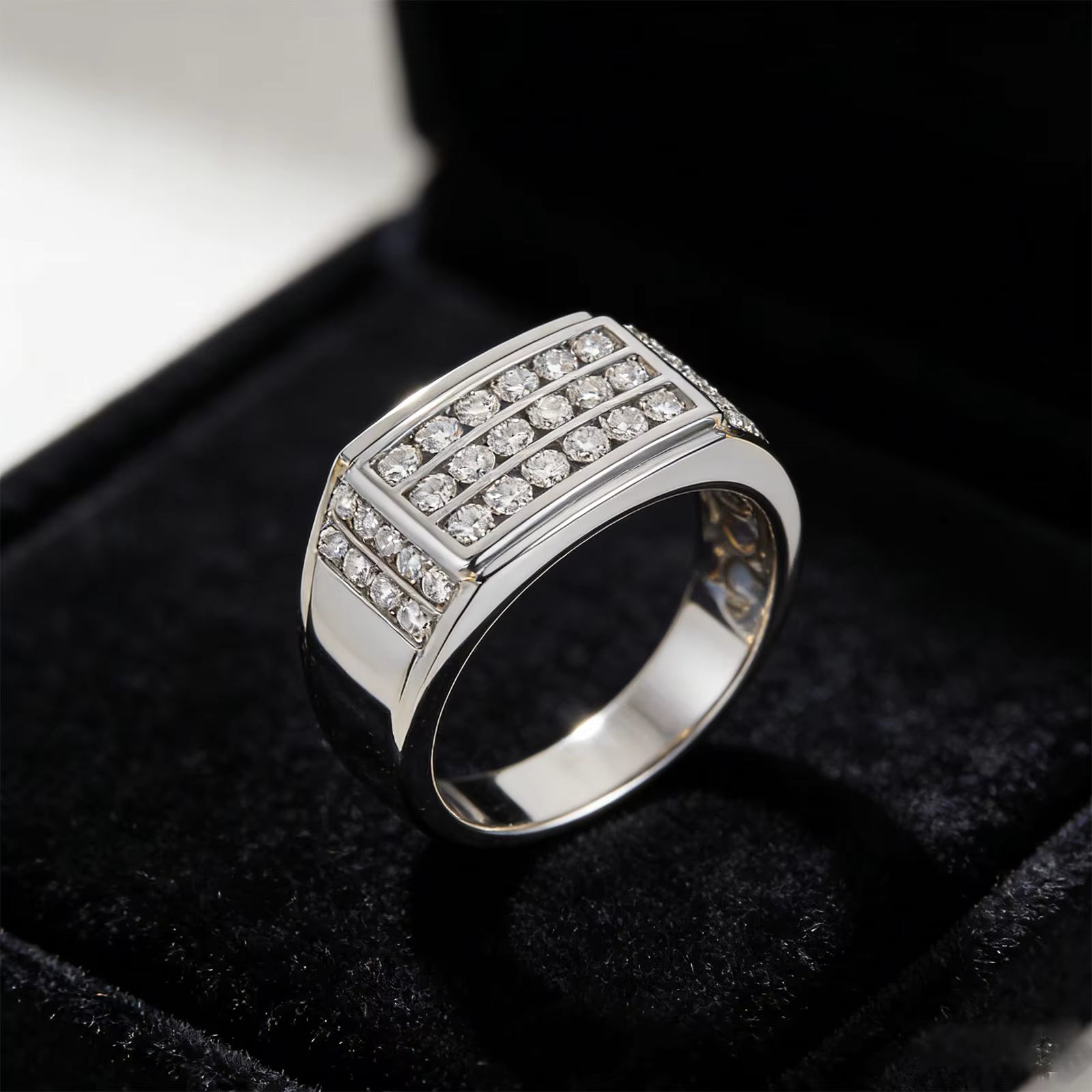Vixonna Men's Moissanite Wedding Band Ring 925 Silver Round Paved