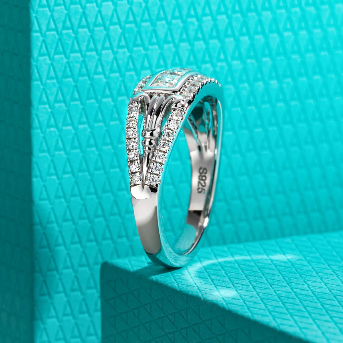 Vixonna Moissanite Roman Column Retro Wedding Ring 925 Silver D Color Princess