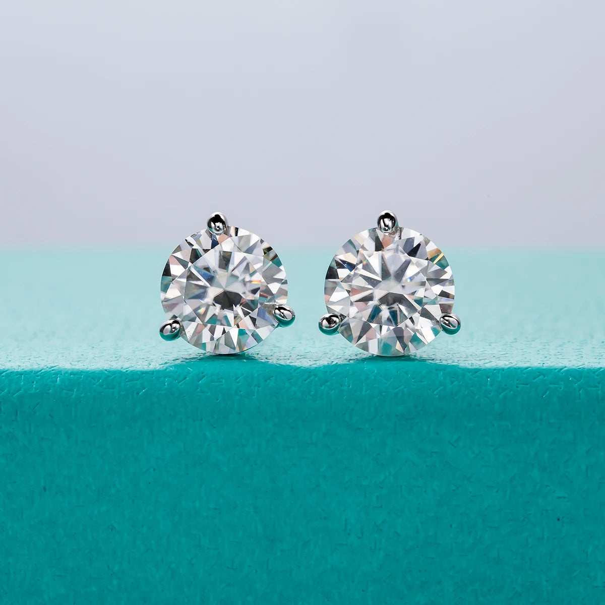 Vixonna Moissanite Stud Earrings 2cttw D Color 925 Silver Round