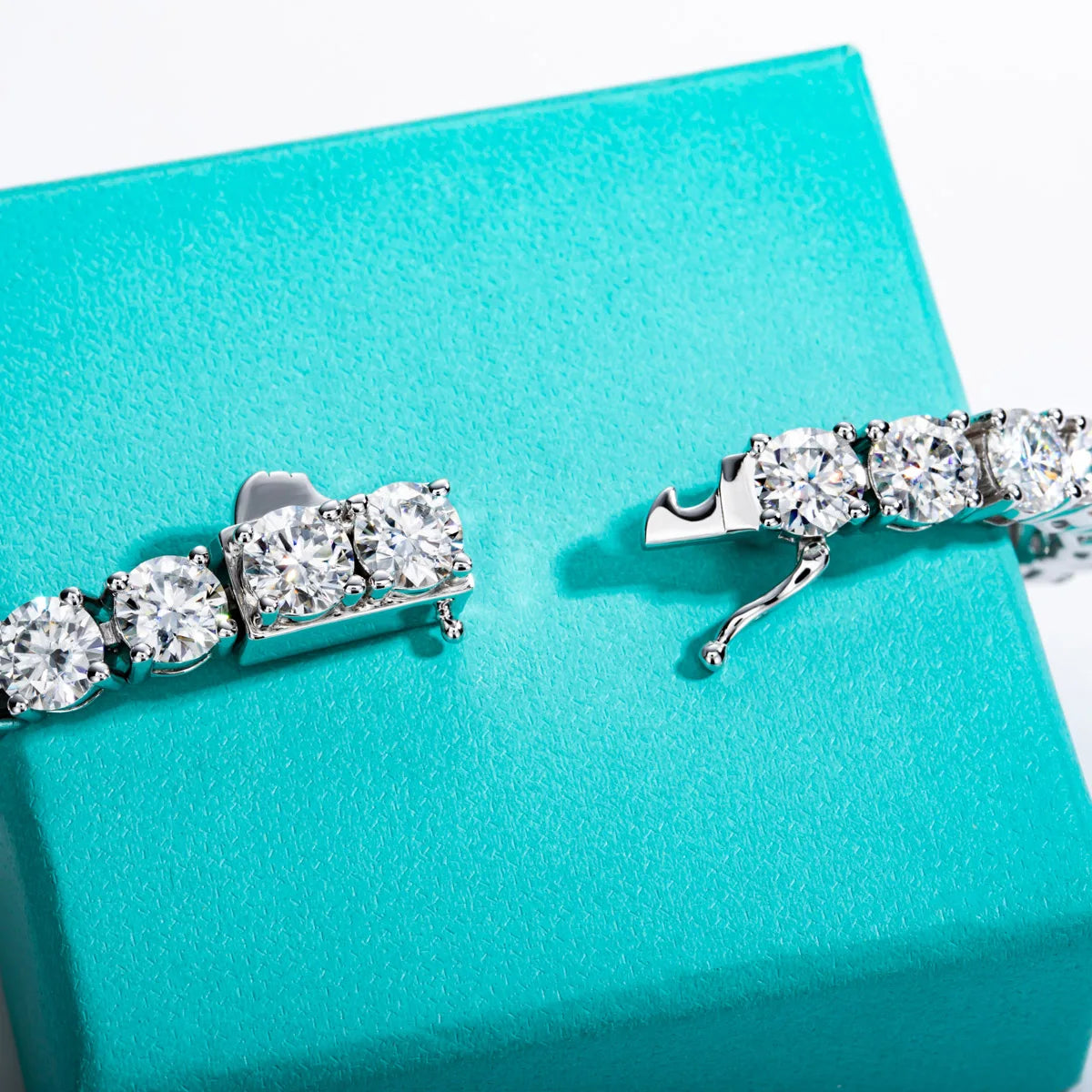 Vixonna Moissanite Tennis Bracelet 925 Silver D Color VVS1