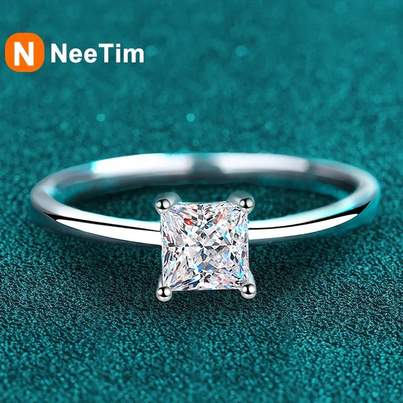 Vixonna Princess Cut Moissanite Engagement Ring 0.6ct D Color 925 Silver