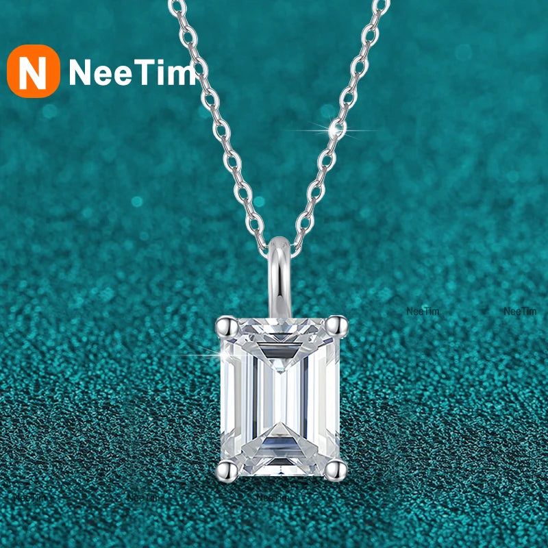 Vixonna Women's Emerald Cut Moissanite Pendant Necklace 925 Silver D Color VVS1