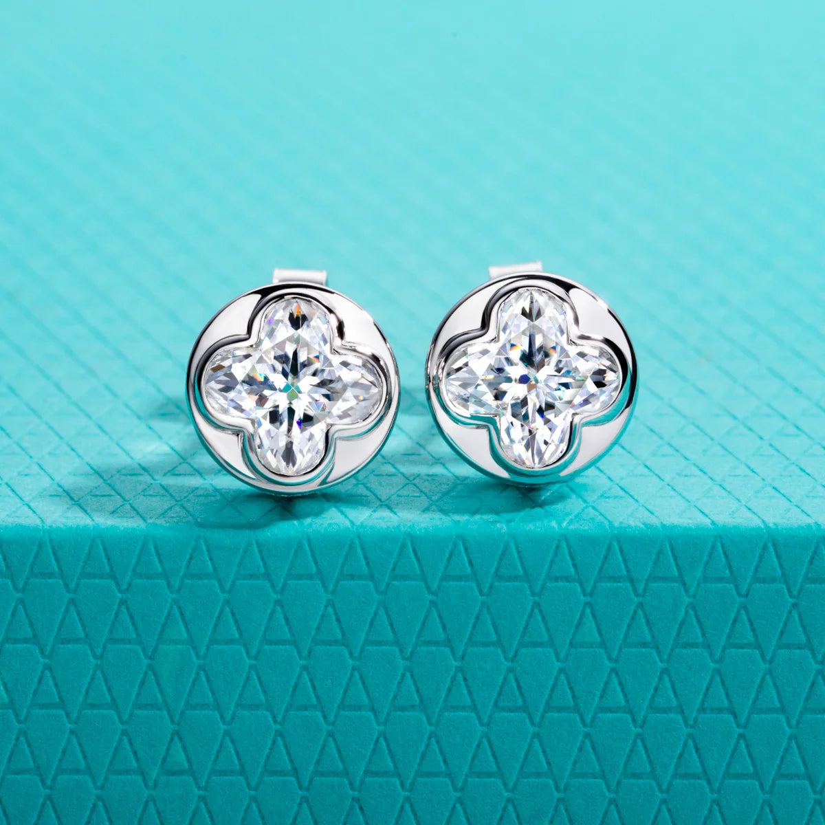 Vixonna Women's Four-Leaf Clover Moissanite Jewelry Set 925 Silver