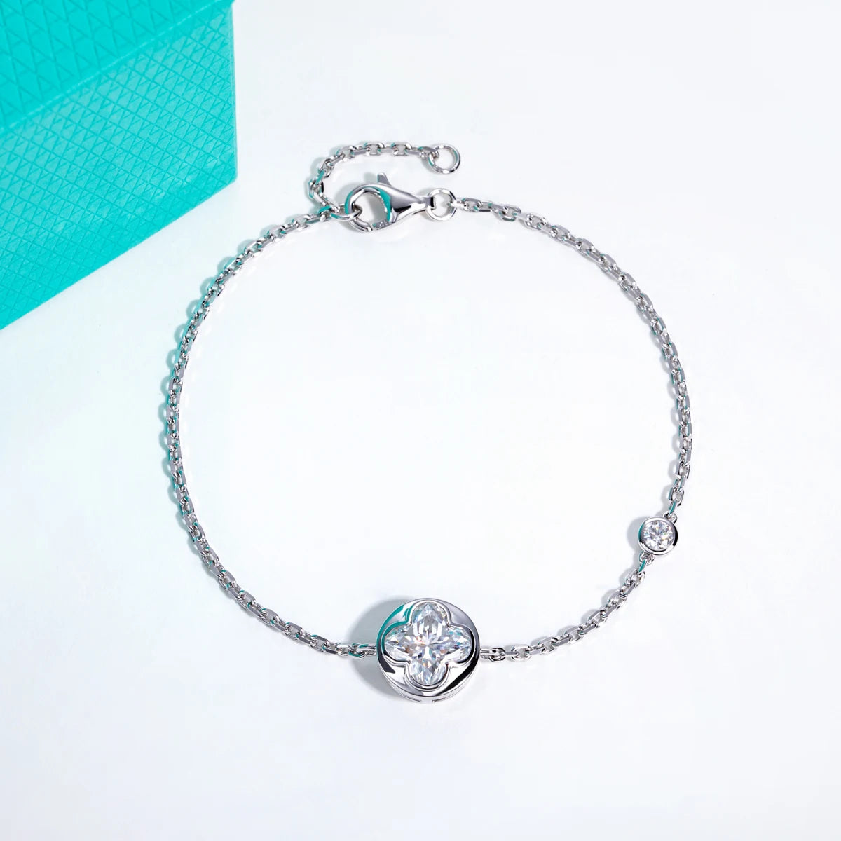 Vixonna Women's Four-Leaf Clover Moissanite Jewelry Set 925 Silver