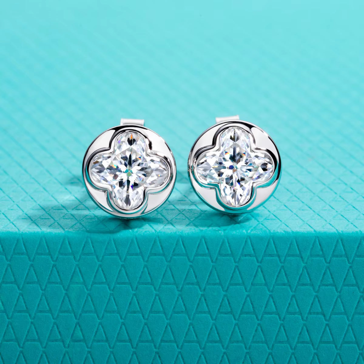 Vixonna Women's Four-Leaf Clover Moissanite Jewelry Set 925 Silver