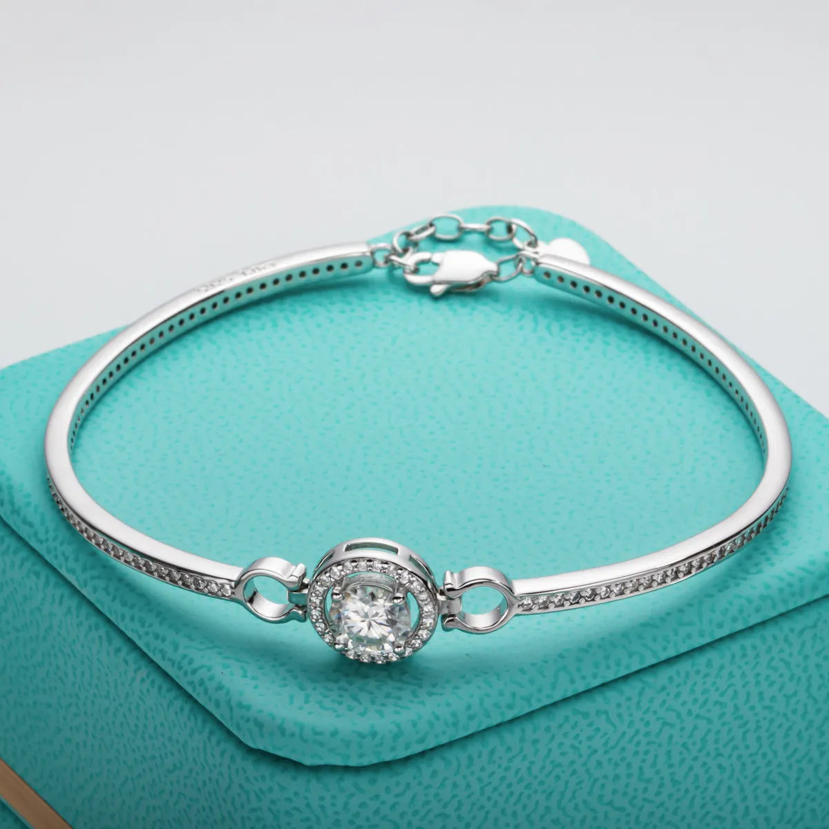 Vixonna Women's Moissanite Adjustable Bangle Bracelet 925 Silver 1ct D Color