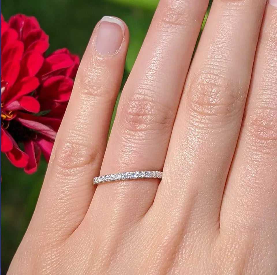 Vixonna Women's Moissanite Band Ring 925 Silver D Color VVS1 Round