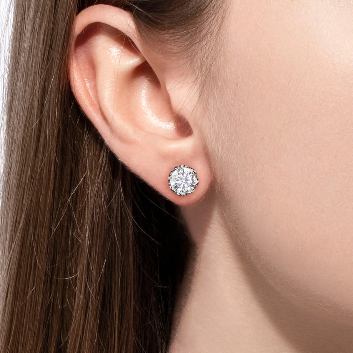 Vixonna Women's Moissanite Classic Stud Earrings 925 Silver D Color VVS1