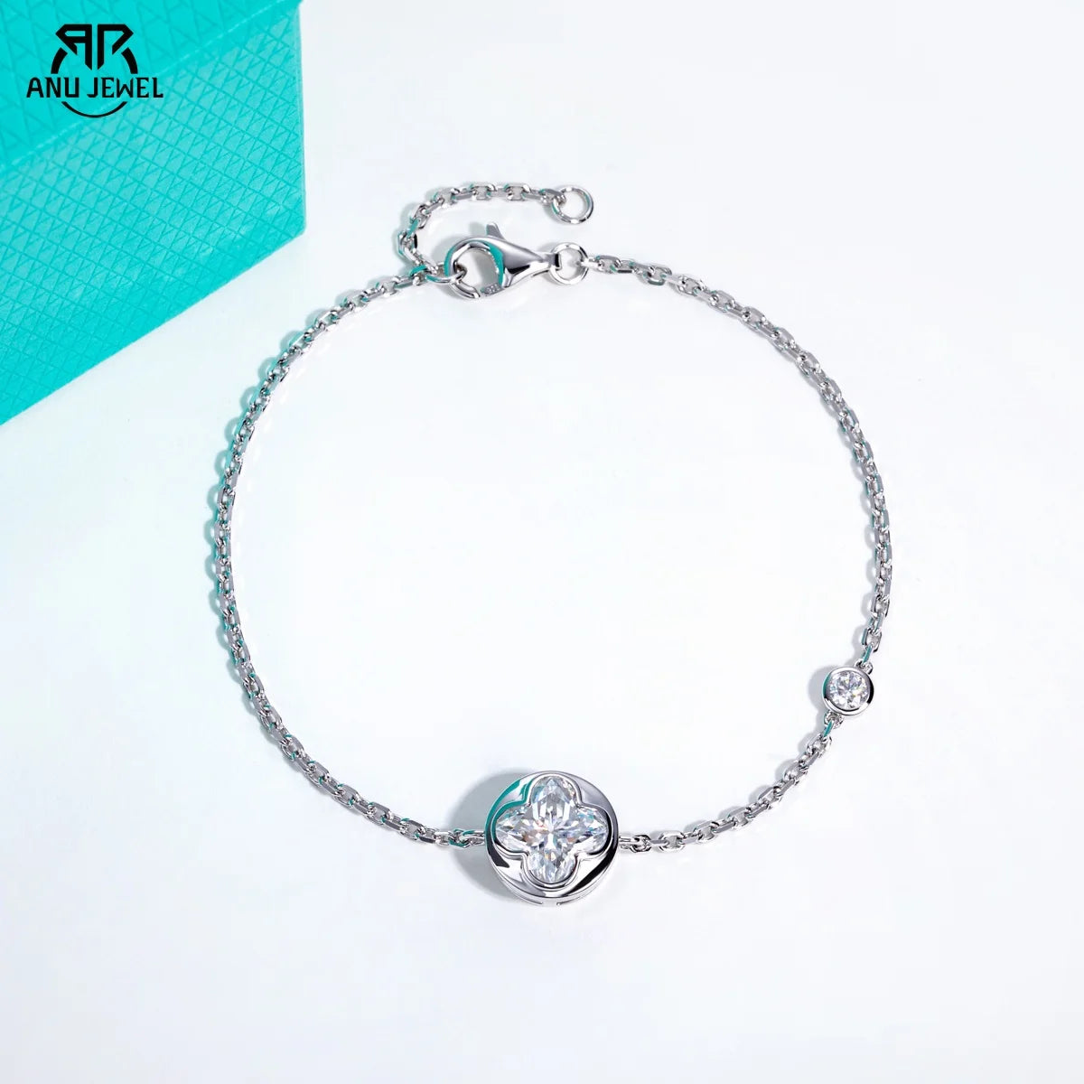 Vixonna Women's Moissanite Clover Bezel Bracelet 2ct 925 Silver