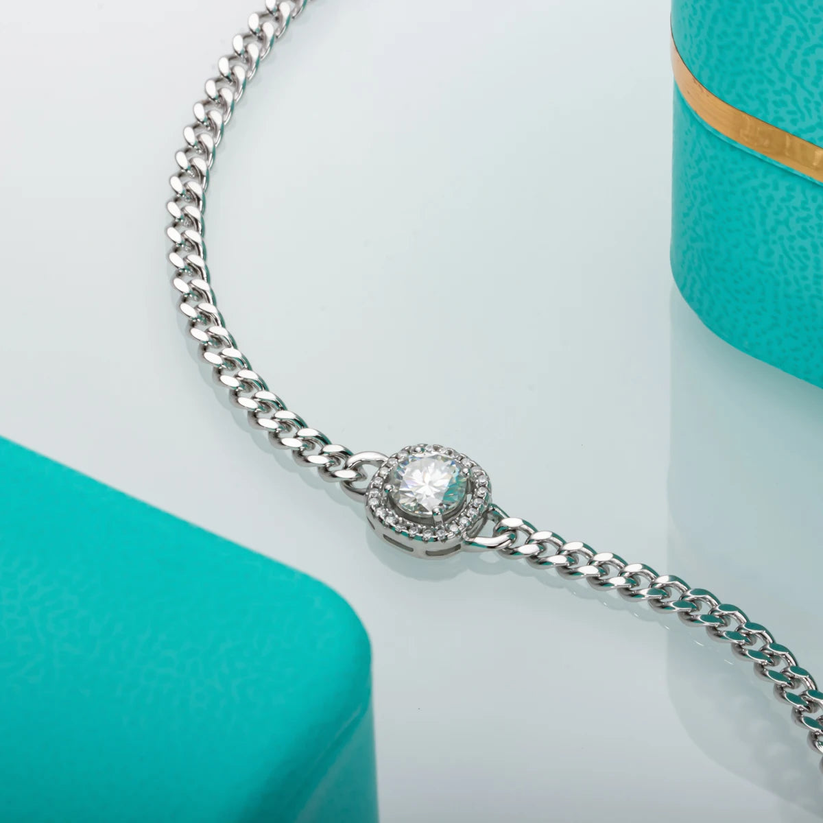 Vixonna Women's Moissanite Cuban Chain Bracelet 925 Silver