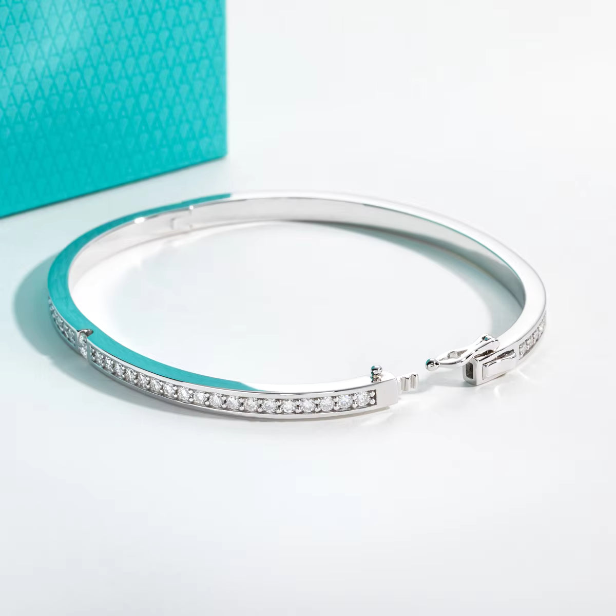 Vixonna Women's Moissanite Eternity Bracelet Bangle 925 Silver 2.017ct