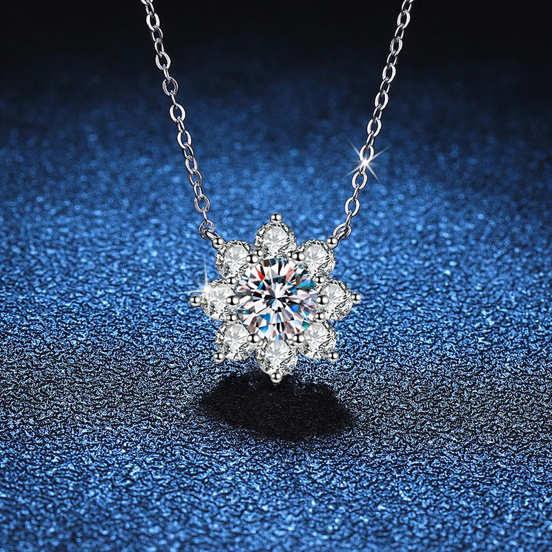 Vixonna Women's Moissanite Pendant Necklace 925 Silver 1ct D Color VVS1