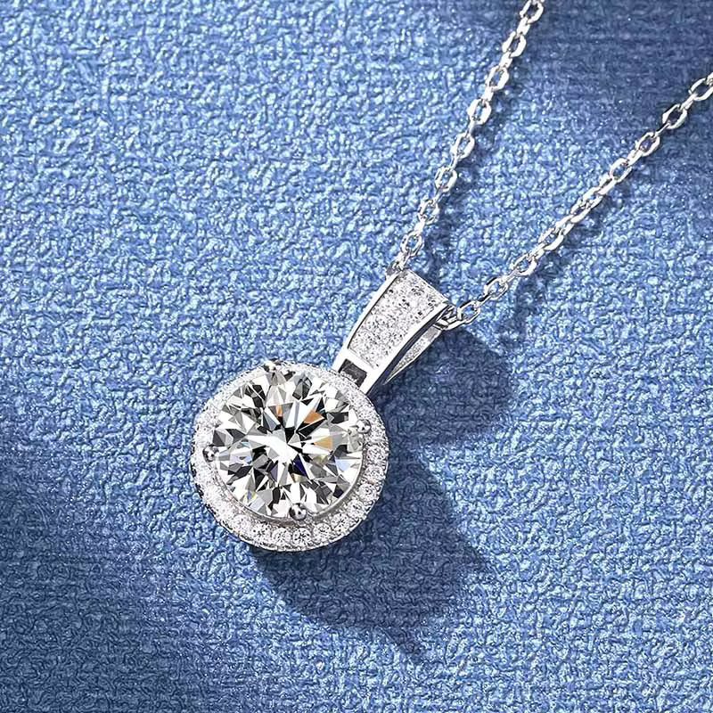 Vixonna Women's Moissanite Pendant Necklace 925 Silver D Color VVS1