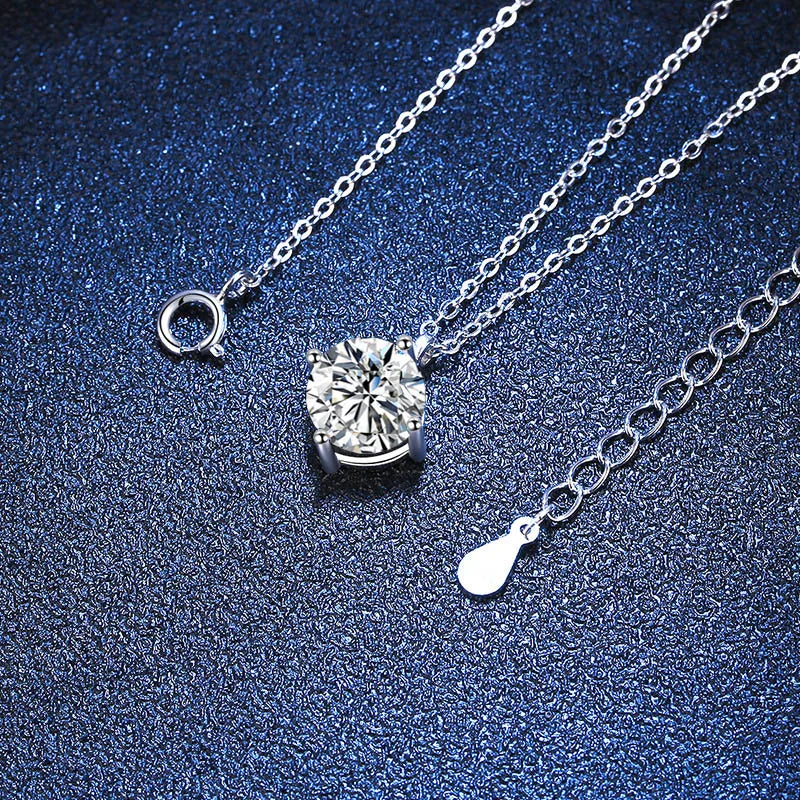 Vixonna Women's Moissanite Pendant Necklace 925 Silver D Color VVS1