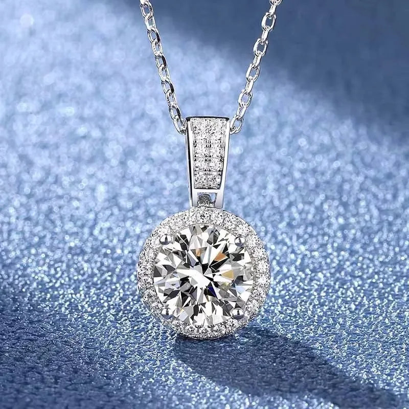 Vixonna Women's Moissanite Pendant Necklace 925 Silver D Color VVS1