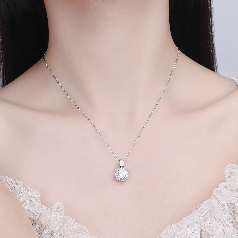 Vixonna Women's Moissanite Pendant Necklace 925 Silver D Color VVS1
