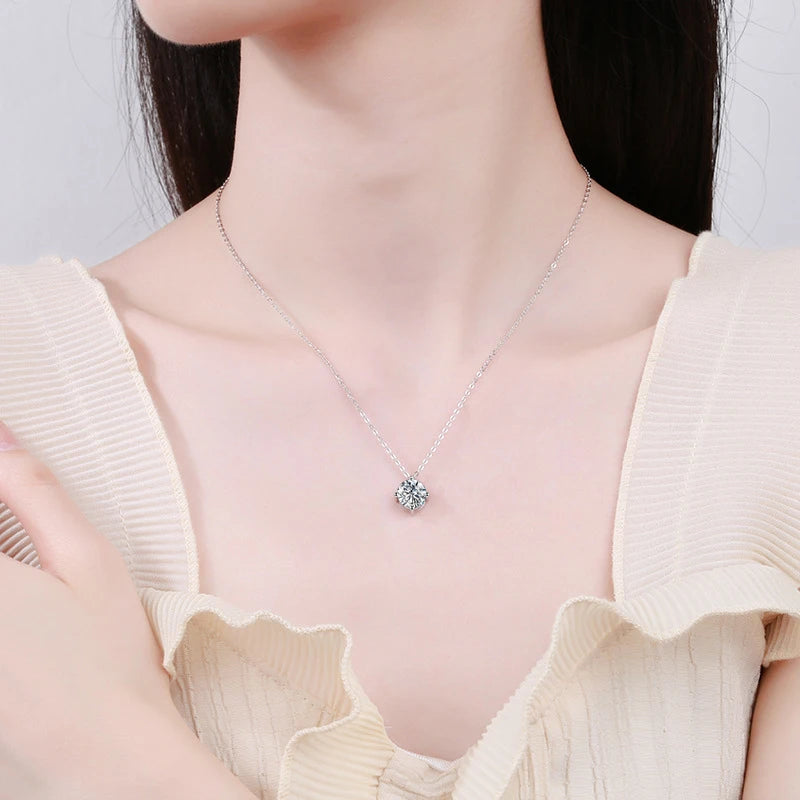 Vixonna Women's Moissanite Pendant Necklace 925 Silver D Color VVS1
