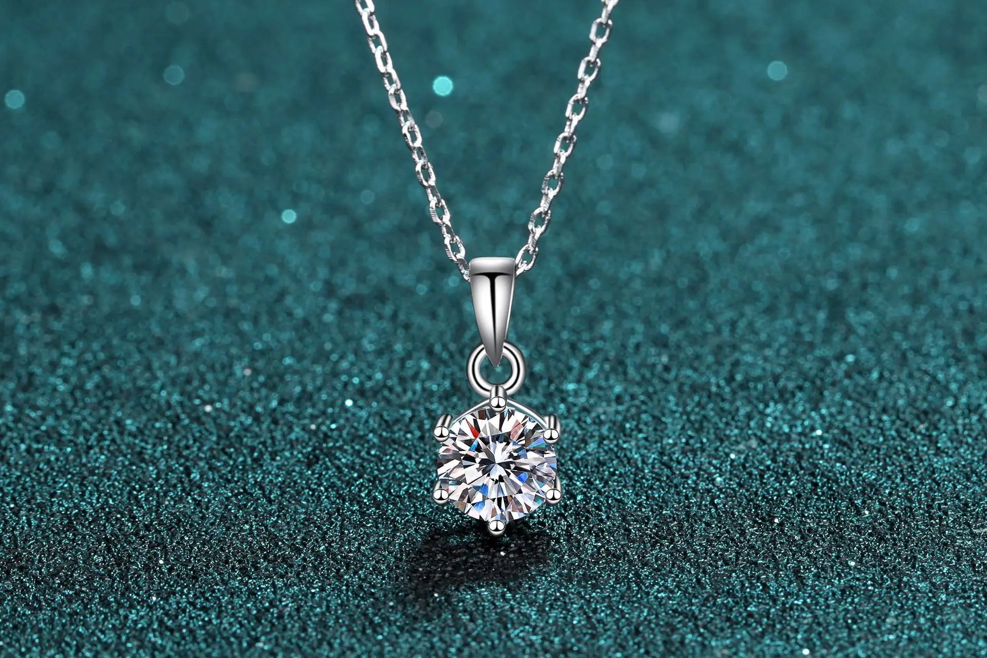 Vixonna Women's Moissanite Pendant Necklace Solitaire