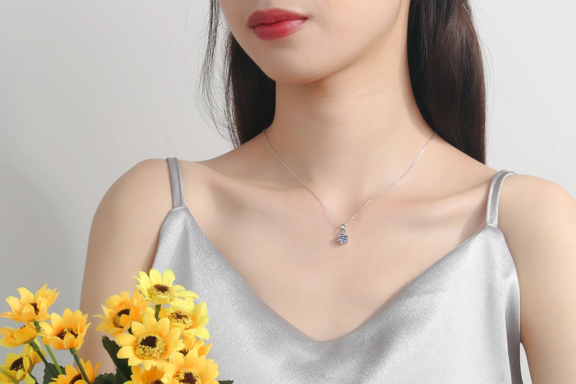 Vixonna Women's Moissanite Pendant Necklace Solitaire
