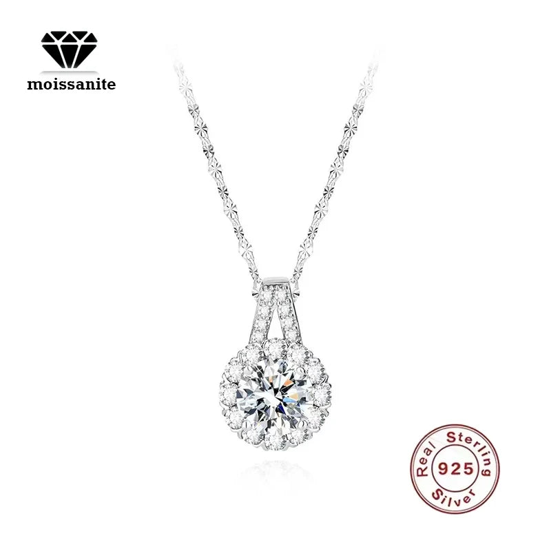 Vixonna Women's Moissanite Round Flower Pendant Necklace 925 Silver D Color VVS1