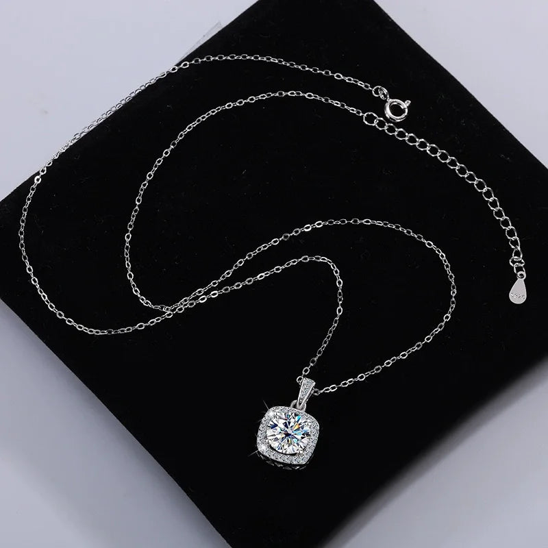 Vixonna Women's Moissanite Square Pendant Necklace 925 Silver D Color VVS1