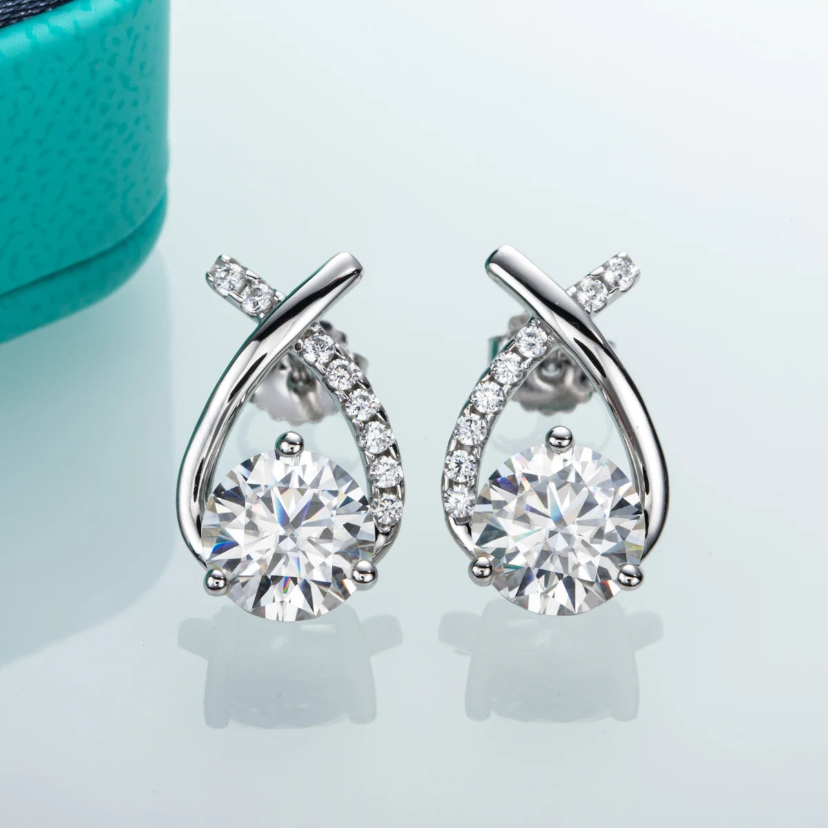 Vixonna Women's Moissanite Stud Earrings 4ct 925 Silver D Color