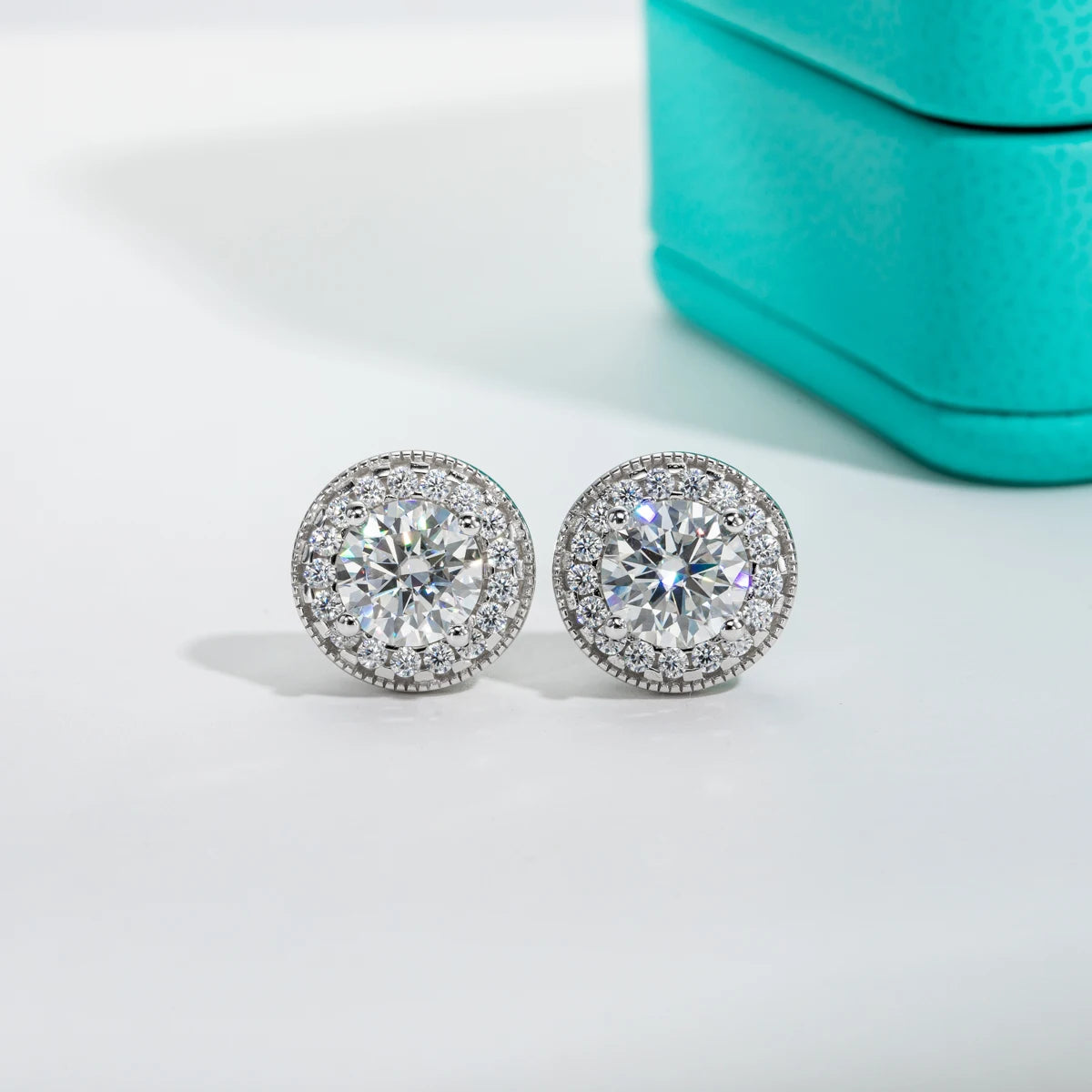Vixonna Women's Moissanite Stud Earrings 925 Silver D Color 2.4cttw