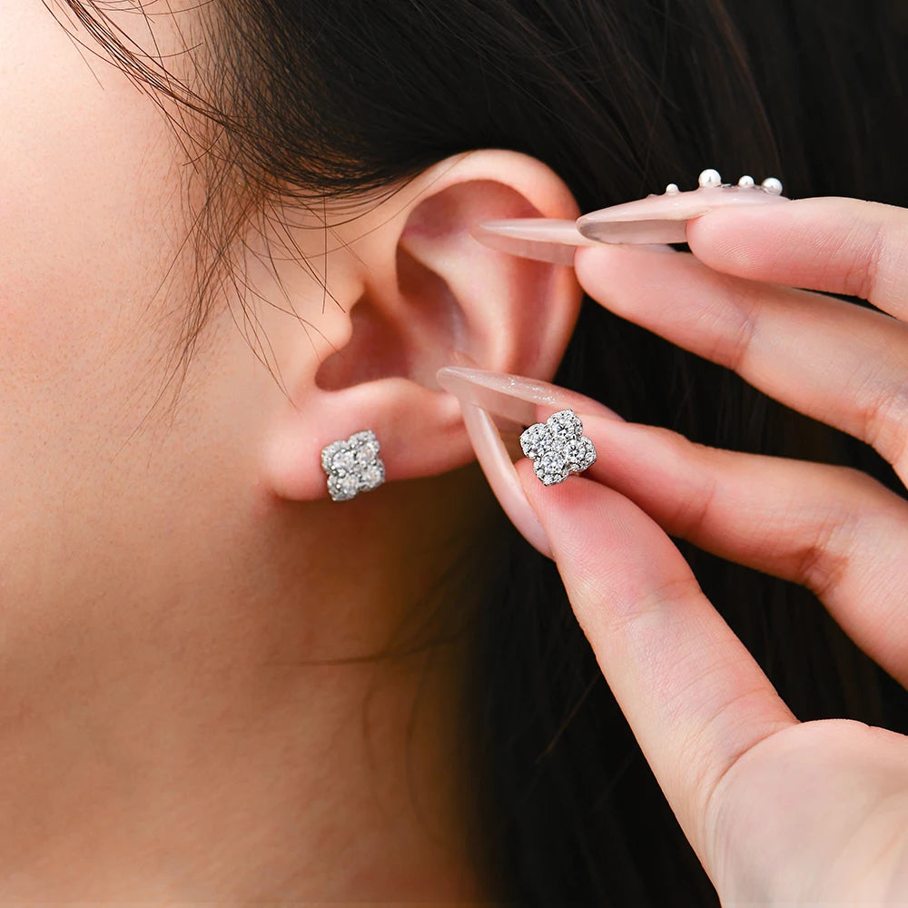 Vixonna Women's Moissanite Stud Earrings 925 Silver D Color VVS1