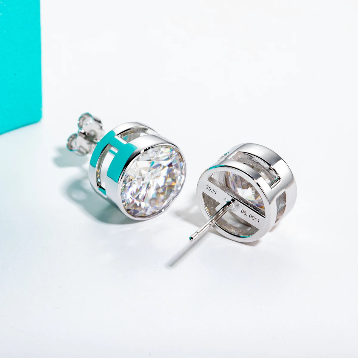 Vixonna Women's Moissanite Stud Earrings 925 Silver D Color VVS1 Round