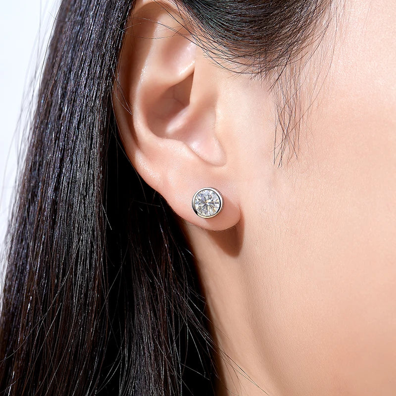Vixonna Women's Moissanite Stud Earrings 925 Silver D Color VVS1 Round