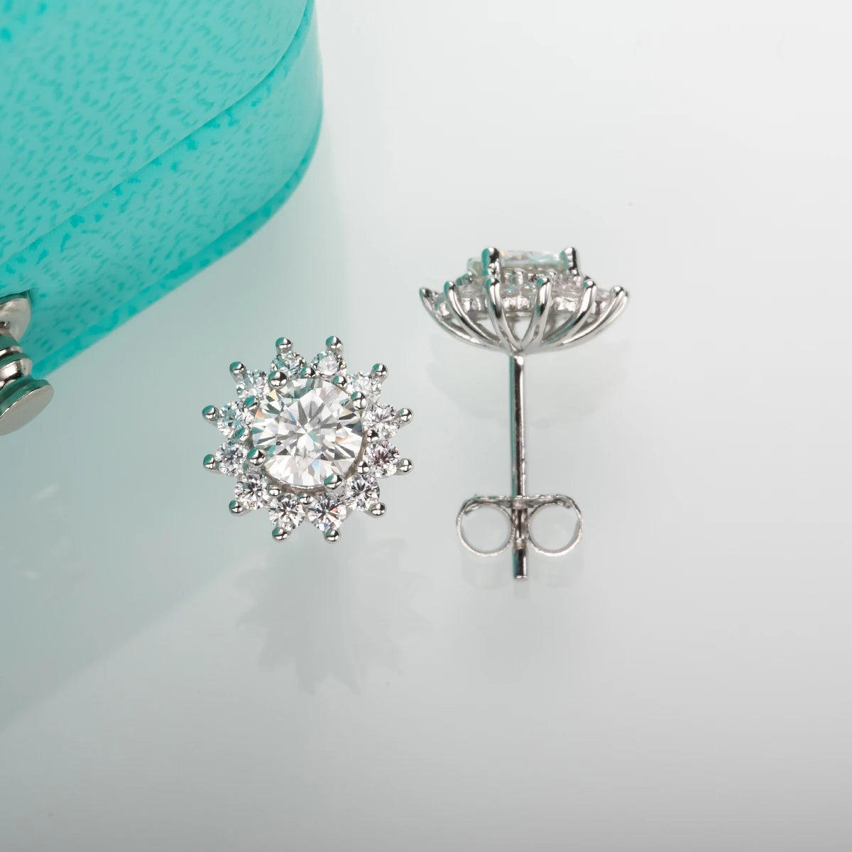 Vixonna Women's Moissanite Sunflower Stud Earrings 1ct 925 Silver D Color VVS1