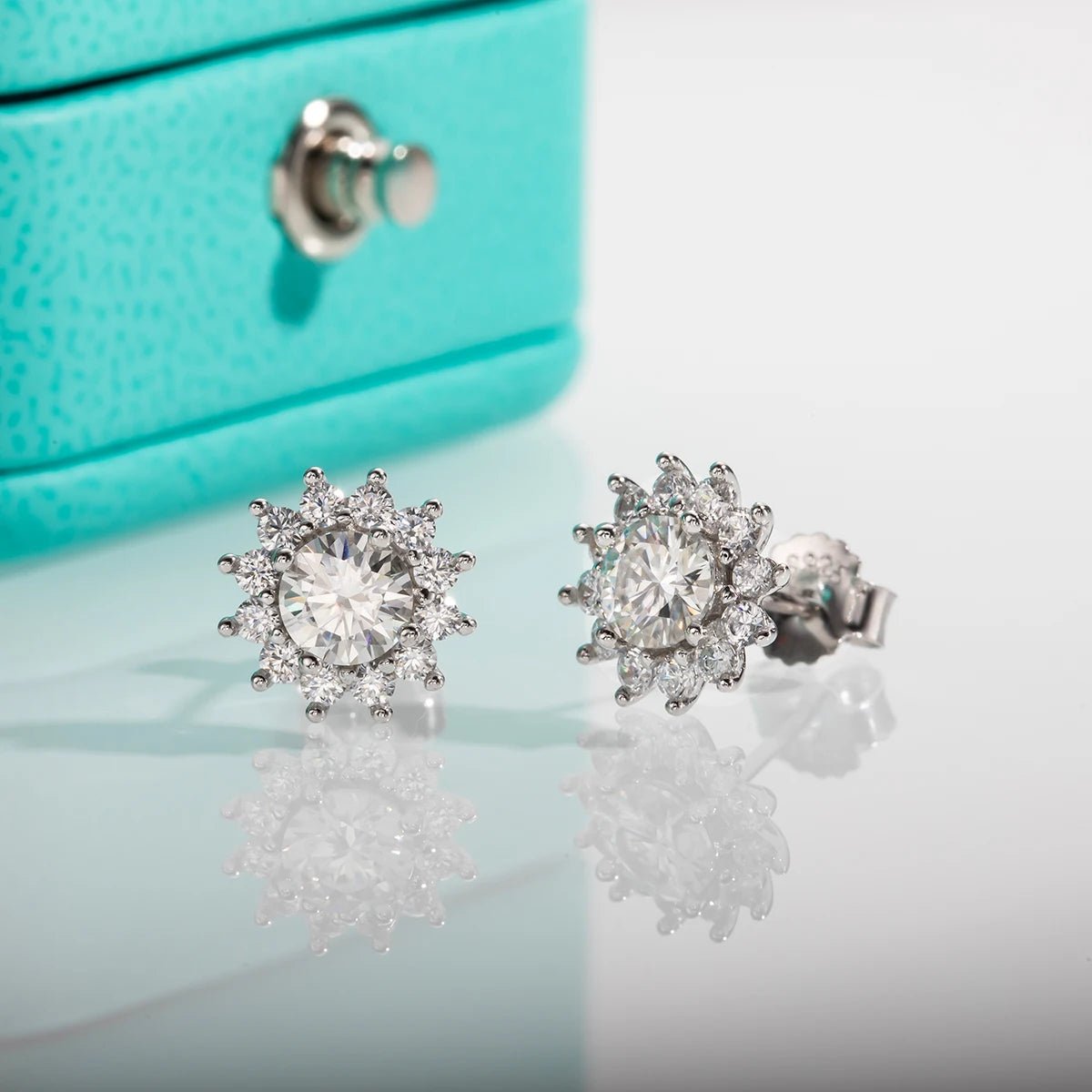 Vixonna Women's Moissanite Sunflower Stud Earrings 1ct 925 Silver D Color VVS1