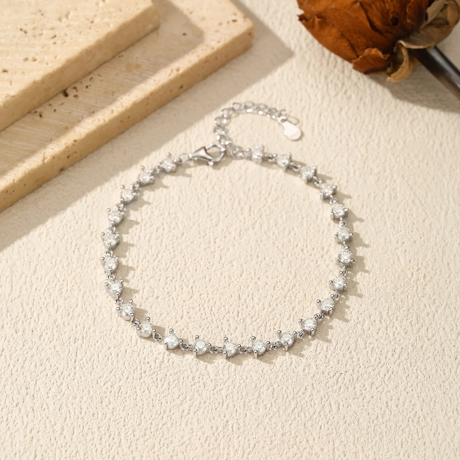 Vixonna Women's Moissanite Tennis Bracelet 925 Silver D Color VVS1 Round