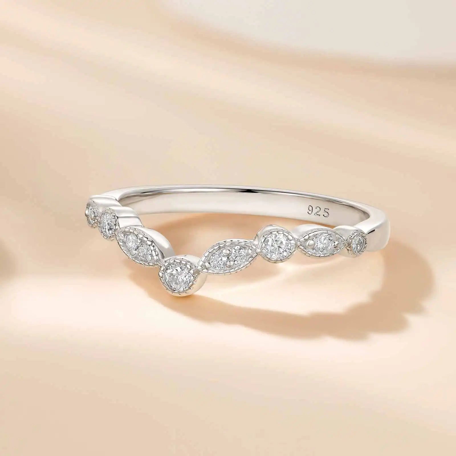 Vixonna Women's Moissanite Wedding Band Ring 925 Silver D Color VVS1
