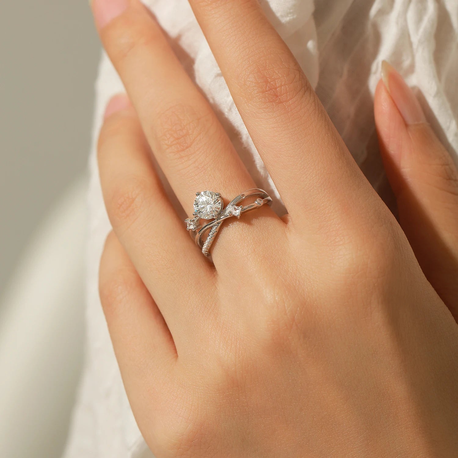 Vixonna Women's Moissanite Wedding Ring 925 Silver 1ct D Color VVS1