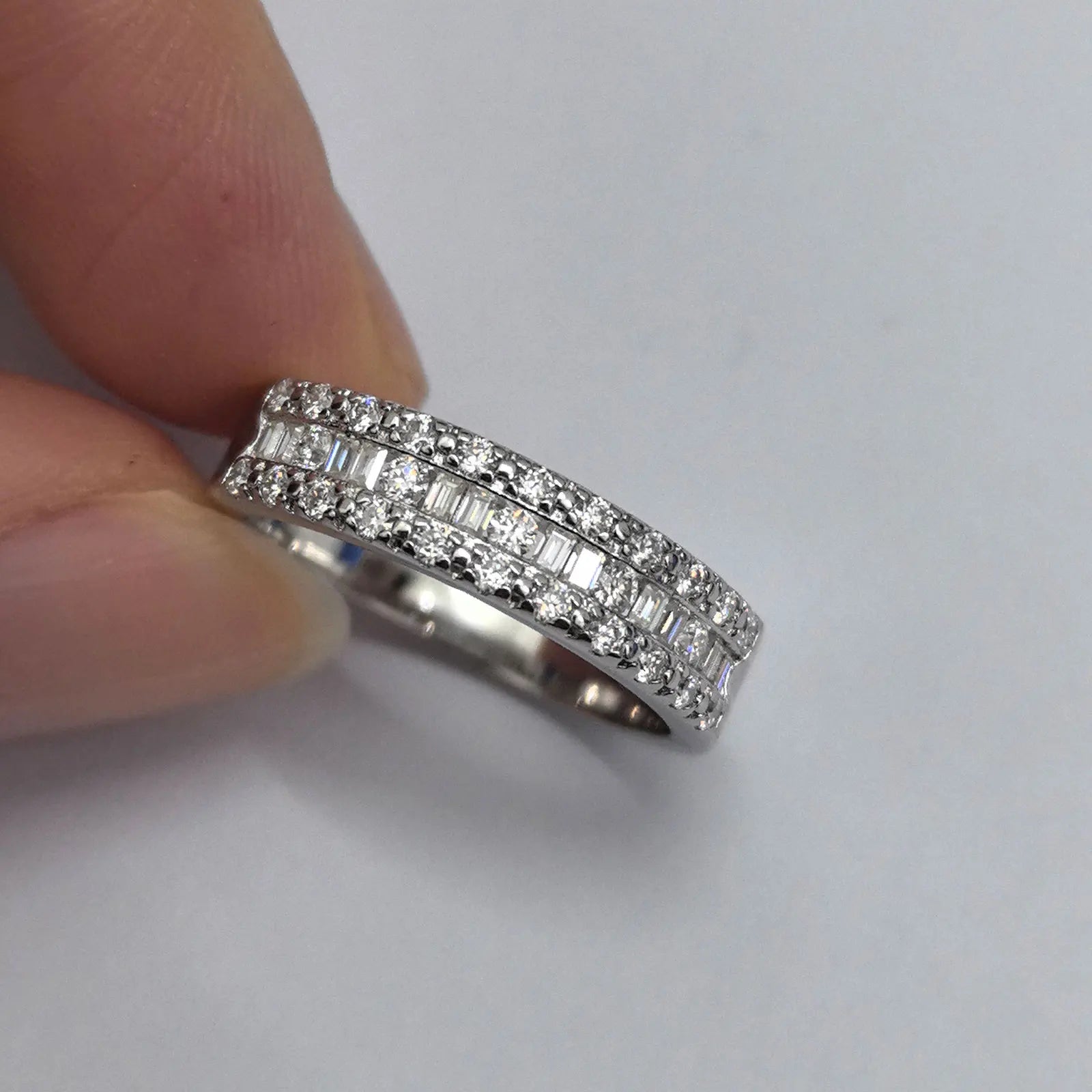 Vixonna Women's Moissanite Wedding Ring 925 Silver D Color VVS1