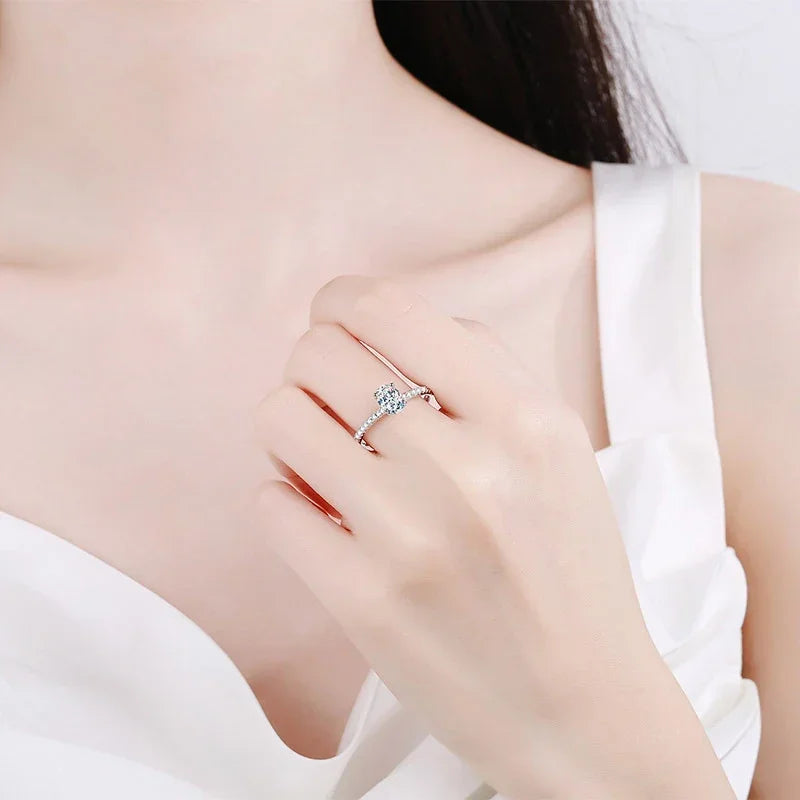 Vixonna Women's Oval Cut Moissanite Ring 925 Silver D Color VVS1