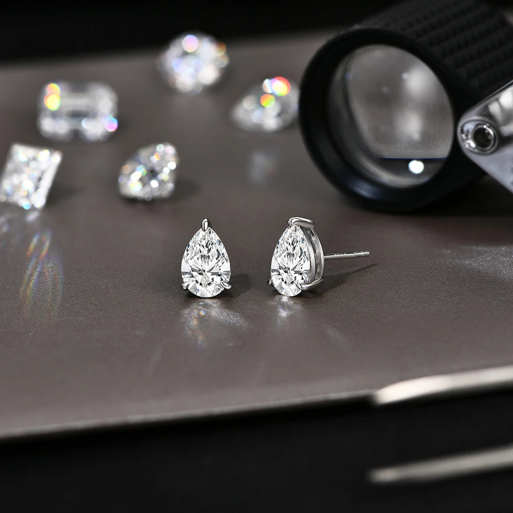 Vixonna Women's Pear Cut Moissanite Stud Earrings 925 Silver D Color VVS1