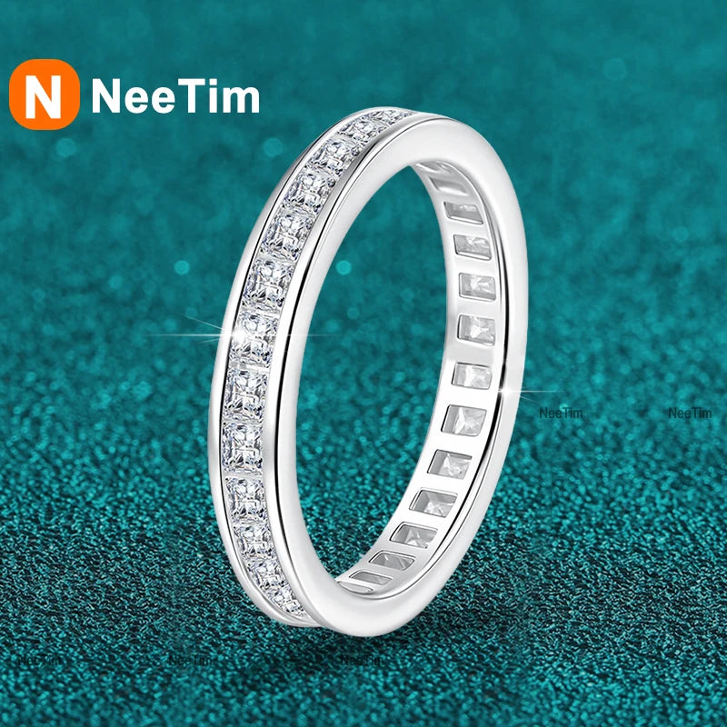 Vixonna Women's Princess Cut Moissanite Wedding Band 925 Silver D Color VVS1
