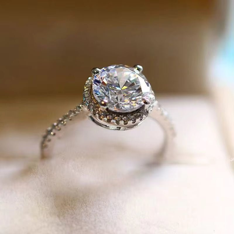 Vixonna Women's Round Moissanite Wedding Ring 925 Silver D Color